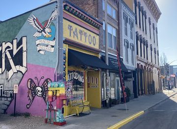indiana/muncie/landmark/111-arts-gallery-tattoo-shop