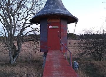 sweden/gotland/landmark/suderbyn-ek-for