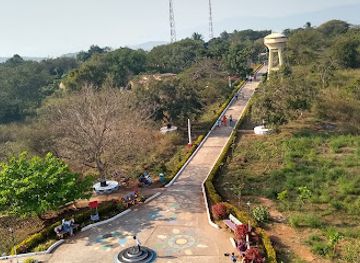 india/andhra-pradesh/landmark/dolphin-s-nose-lighthouse
