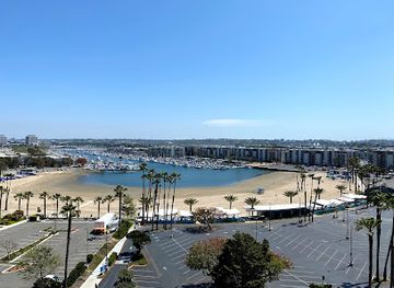 california/venice-beach/landmark/mothers-beach