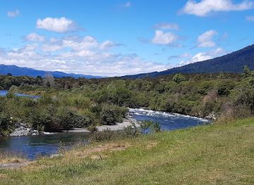 new-zealand/tongariro-national-park/landmark/tongariro-river-trail