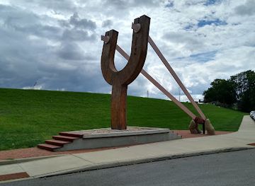 ohio/central-ohio/landmark/the-slingshot