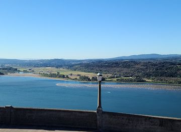 washington/columbia-river-gorge/landmark/columbia-gorge-view-point