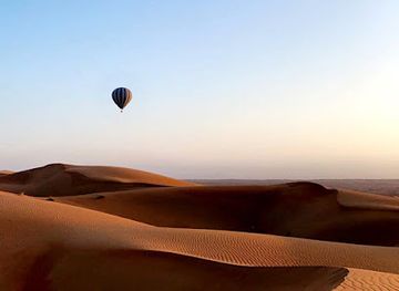 oman/wahiba-sands/landmark/royal-balloon-oman