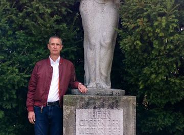 austria/vienna/liesing/landmark/denkmal-der-stadt-liesing-fur-die-opfer-der-weltkriege