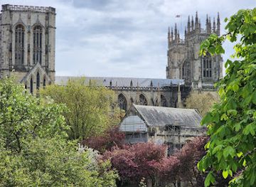 united-kingdom/york/landmark/robin-hood-tower