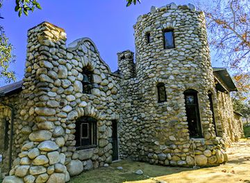california/southern-california/landmark/lummis-home-el-alisal