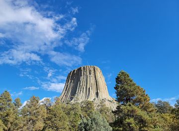 wyoming/devils-tower-national-monument/landmark/devils-tower-visitor-center