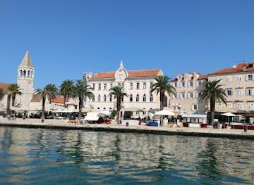 croatia/trogir/landmark/trogir-promenade