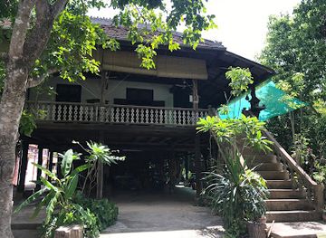 cambodia/battambang/sangkat-svay-por/landmark/mrs-bun-roeung-s-ancient-house