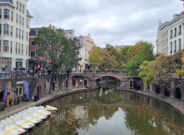 netherlands/utrecht/landmark/old-city-wall-of-utrecht