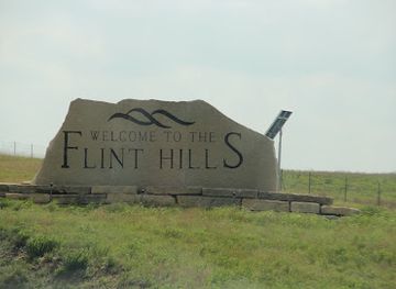 kansas/cross-timbers/landmark/flint-hills