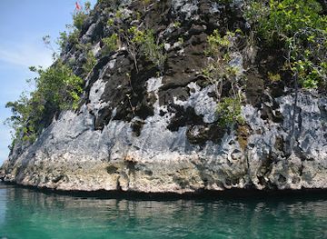 indonesia/central-papua/landmark/cape-kri