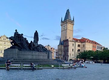 czechia/prague/stare-mesto/landmark/memorial-plaque-to-the-victims-of-the-1945-prague-uprising