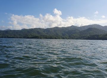 philippines/bicol-region/landmark/lake-buhi