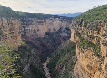 bolivia/torotoro-national-park/landmark/huellas-de-dinosaurios