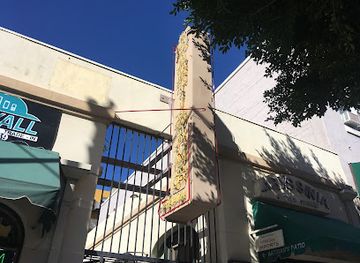 california/hollywood/landmark/cool-l-a-tours