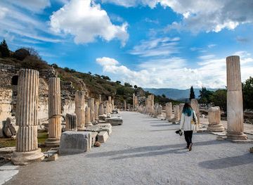 turkiye/ephesus/landmark/the-state-agora
