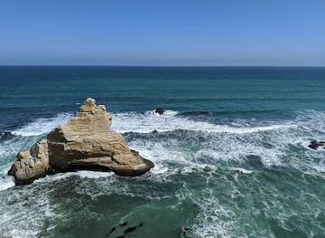 peru/paracas-national-reserve/landmark/la-catedral
