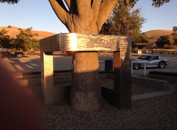 california/south-coast/landmark/james-dean-memorial-junction