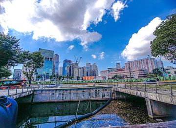 singapore/bugis/landmark/bugis-mrt-station-ew12