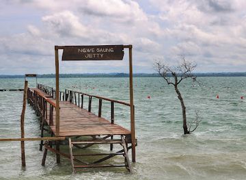 myanmar-burma/ngwe-saung-beach/landmark/ngwe-saung-jetty