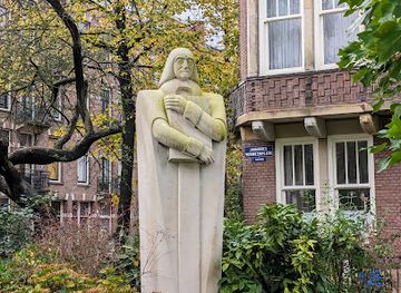 netherlands/amsterdam/museumplein/landmark/descartes