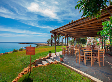 cyprus/konnoi-beach/landmark/cavo-maris-beach-hotel