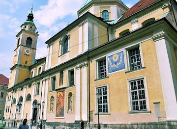 slovenia/central-slovenia/landmark/saint-nicholas-s-cathedral