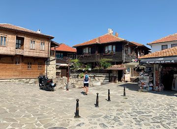 bulgaria/nessebar/landmark/stone-fountain