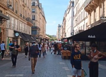france/ile-de-france/landmark/rue-rambuteau