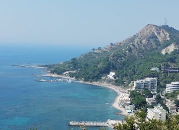 albania/durres/landmark/lighthouse