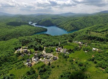 croatia/lika/landmark/ethno-houses