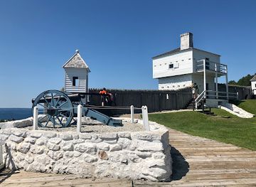 michigan/mackinac-island/landmark/fort-mackinac