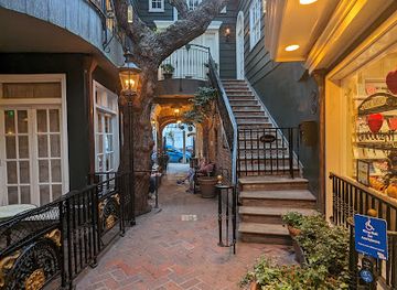 california/laguna-beach/landmark/things-carats