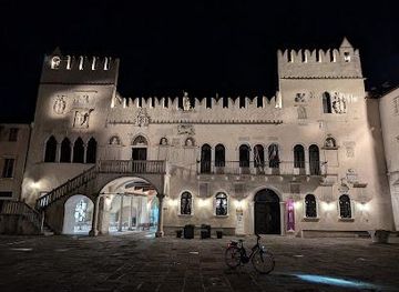 italy/trieste/landmark/titov-trg-koper
