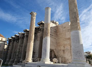 greece/attica/landmark/hadrian-s-library