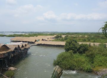 cambodia/kratie-province/landmark/kampi-mega-rapid