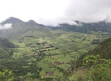 ecuador/highland-valleys/landmark/independence-square