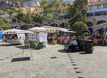 gibraltar/casemates-square/landmark/roy-s-fish-and-chips