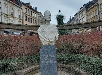 belgium/arlon/landmark/statue-de-la-reine-astrid-de-belgique