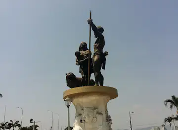 Monumento a Guayas y Quil