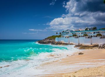 sint-maarten/dawn-beach/landmark/cupecoy-beach