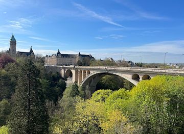 luxembourg/luxembourg-city/landmark/pont-adolphe