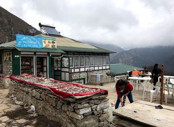 nepal/namche-bazaar/landmark/high-mountain-bakery-cafe