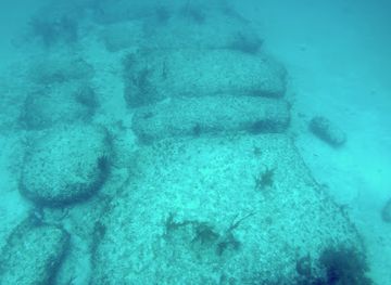 the-bahamas/bimini/landmark/bimini-road