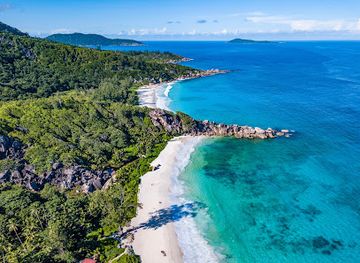 seychelles/la-digue/landmark/grand-anse-beach