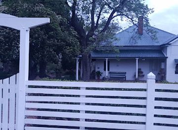 australia/central-west/landmark/miss-traill-s-house