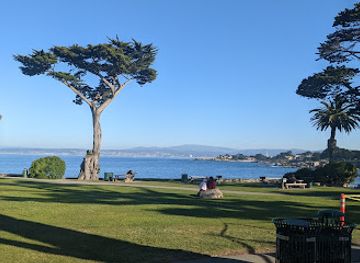 california/monterey/landmark/lovers-point-park
