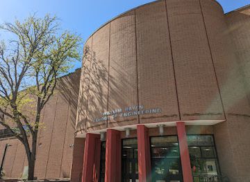 ohio/youngstown/landmark/clarence-r-smith-mineral-museum